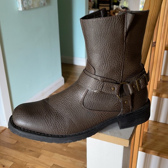 COPY - Mens size 11 Brown Leather Buckle Conroy Boots - Picture 2 of 6